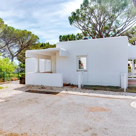 Holiday home Al - Barreira, Near The Golf Vilamoura